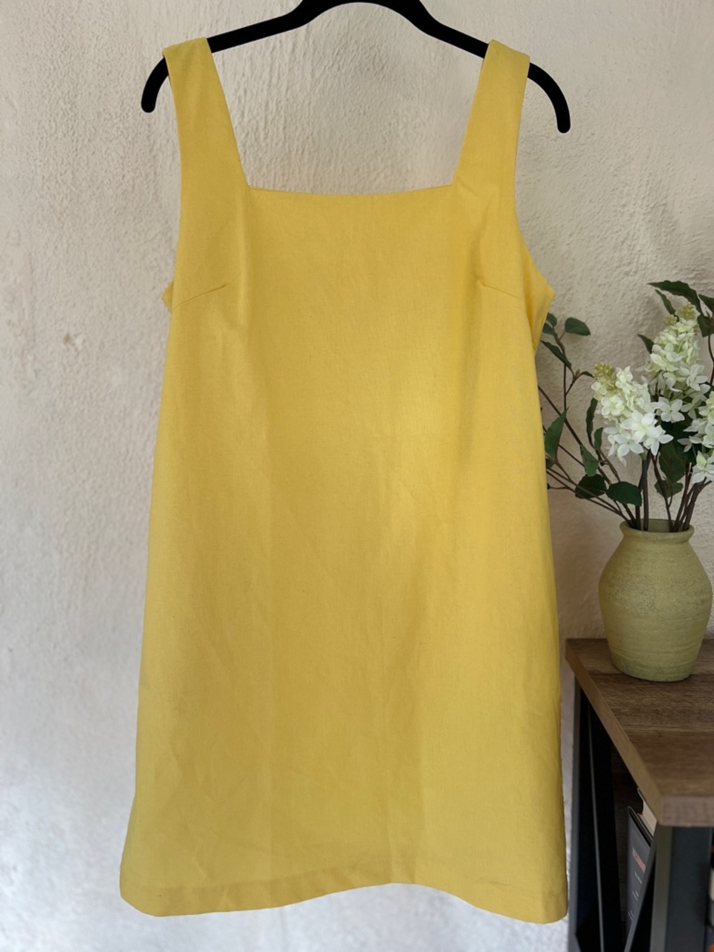 Vintage 60s style Sunny Yellow Linen Cotton Summer Shift Dress w/Pockets